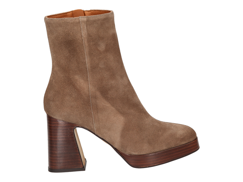 Bekijk product 'Angel Alarcon Boots Met Hak Taupe' Angel Alarcon Boots Met Hak Taupe