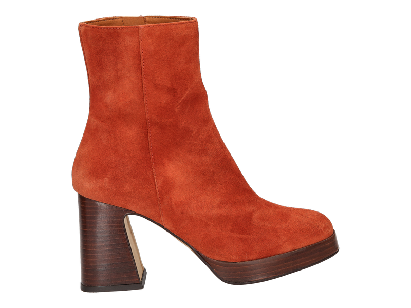 Bekijk product 'Angel Alarcon Boots Met Hak Roest' Angel Alarcon Boots Met Hak Roest