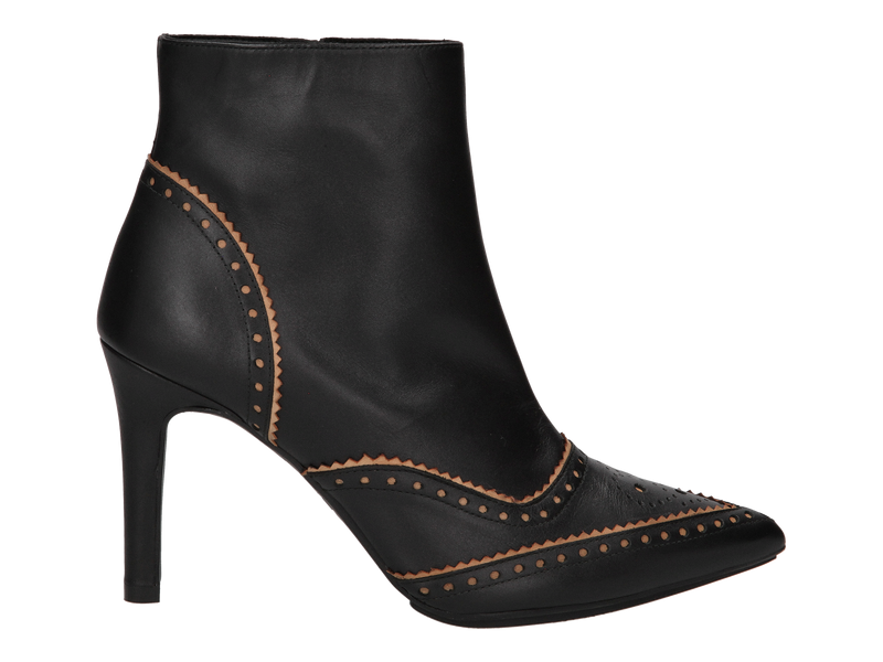 Lodi Boot With Heel Black