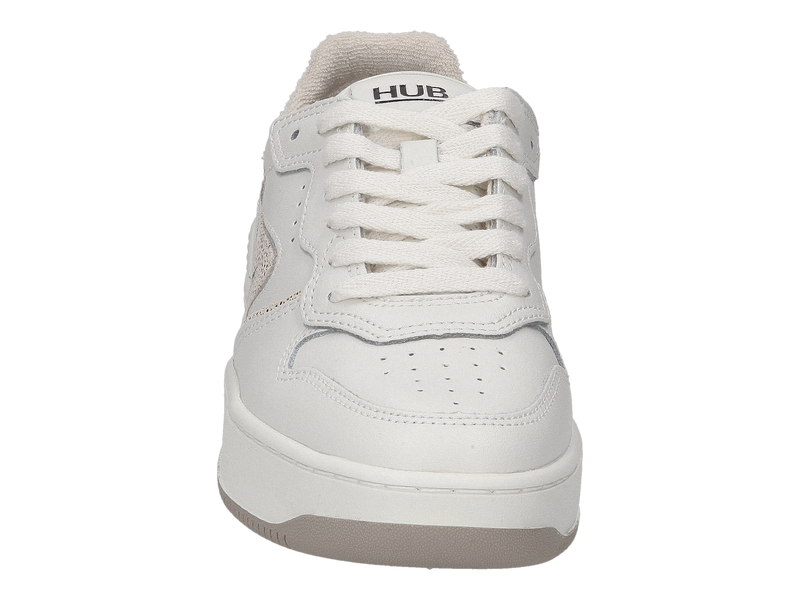 Voir le produit 'Hub Footwear Baskets Off White' (en anglais) Hub Footwear Baskets Off White