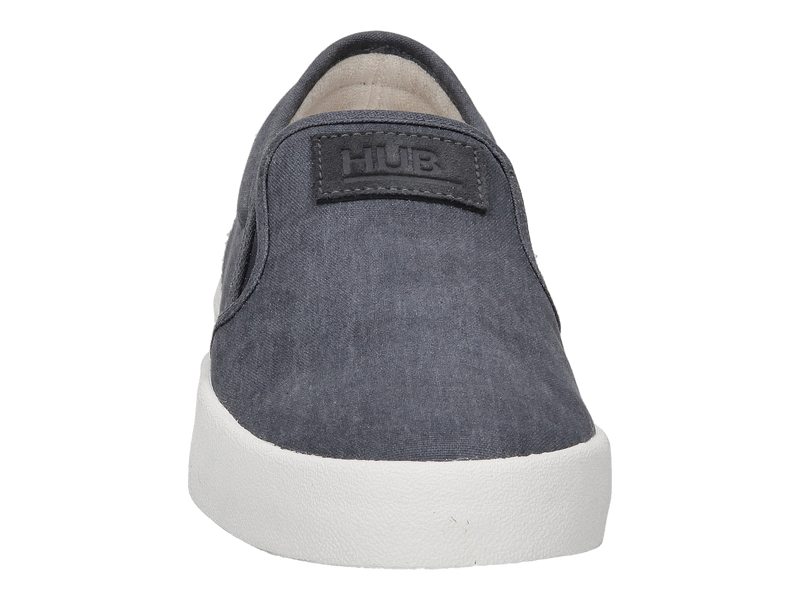 Voir le produit 'Hub Footwear Baskets Bleu' (en anglais) Hub Footwear Baskets Bleu