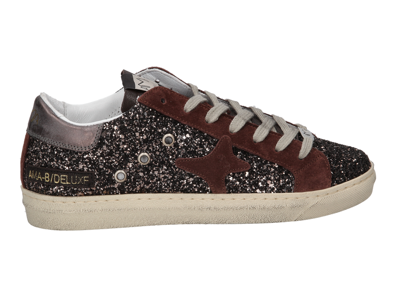 Bekijk product 'Ama Brand Sneakers Bruin' Ama Brand Sneakers Bruin