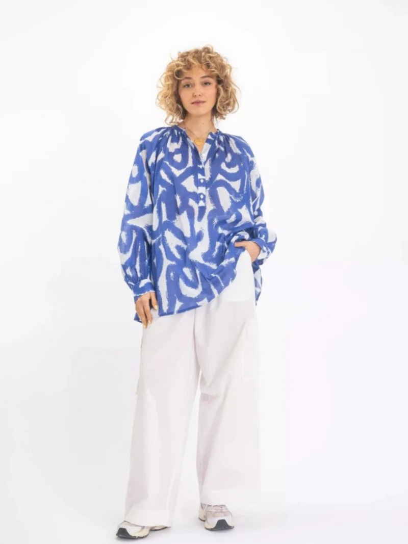 V.de.vinster. Blouses Bleu