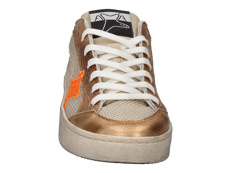 Ama Brand Sneakers Goud