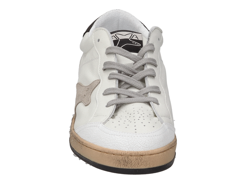 Bekijk product 'Ama Brand Sneakers Wit' Ama Brand Sneakers Wit