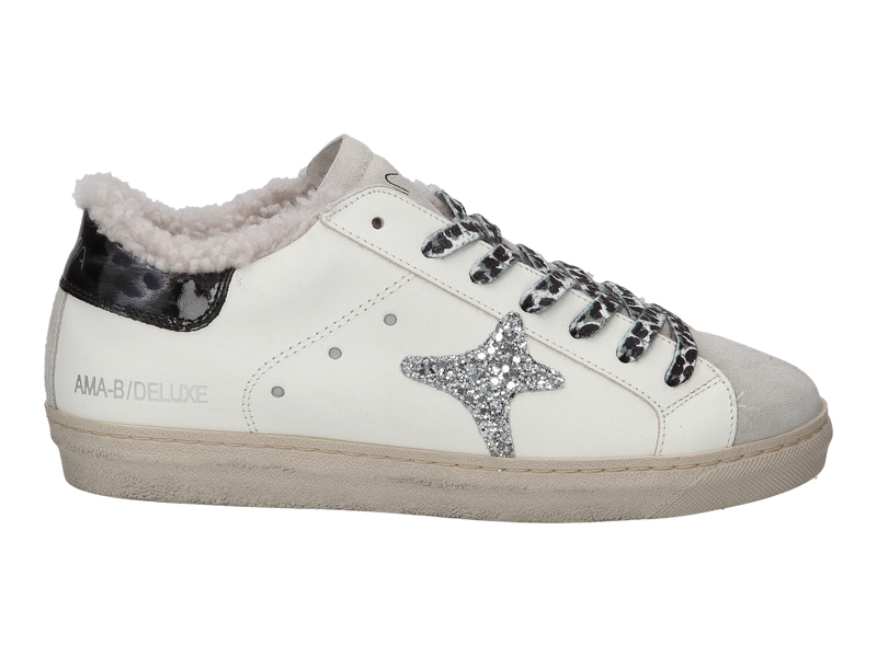 Bekijk product 'Ama Brand Sneakers Wit' Ama Brand Sneakers Wit