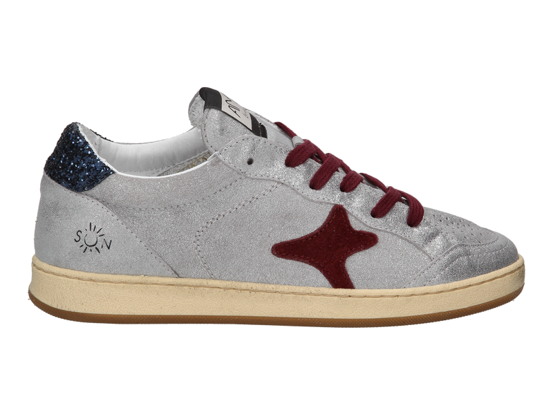 Bekijk product 'Ama Brand Sneakers Zilver' Ama Brand Sneakers Zilver