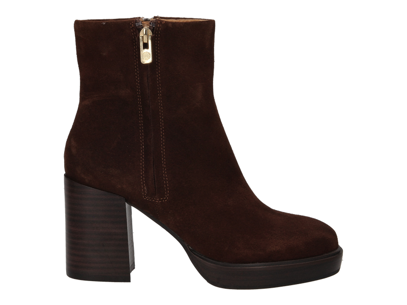 Voir le produit 'Emilie Karston Bottines Brun' (en anglais) Emilie Karston Bottines Brun