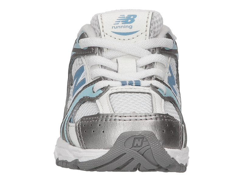Voir le produit 'New Balance Baskets Argent' (en anglais) New Balance Baskets Argent