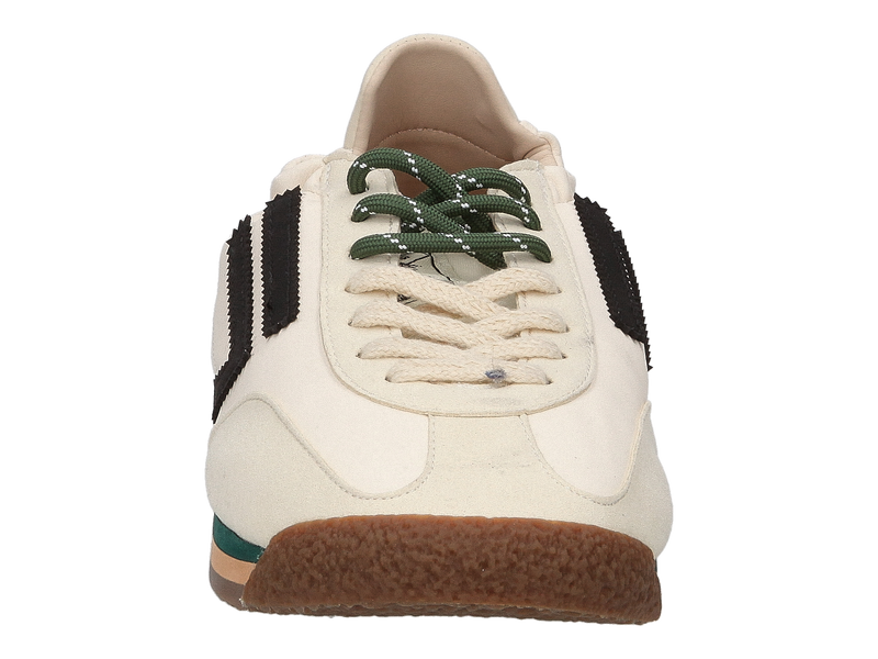 Voir le produit 'Puraai Baskets Off White' (en anglais) Puraai Baskets Off White