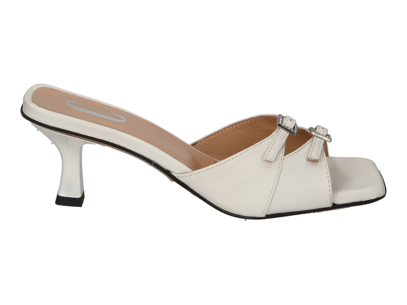 Bekijk product 'Cara Rosa Pumps Off White' Cara Rosa Pumps Off White