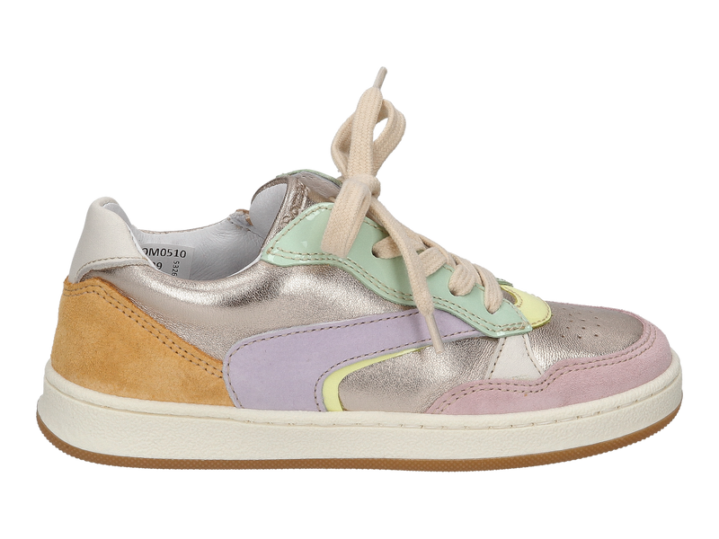 Voir le produit 'Romagnoli Baskets Or' (en anglais) Romagnoli Baskets Or