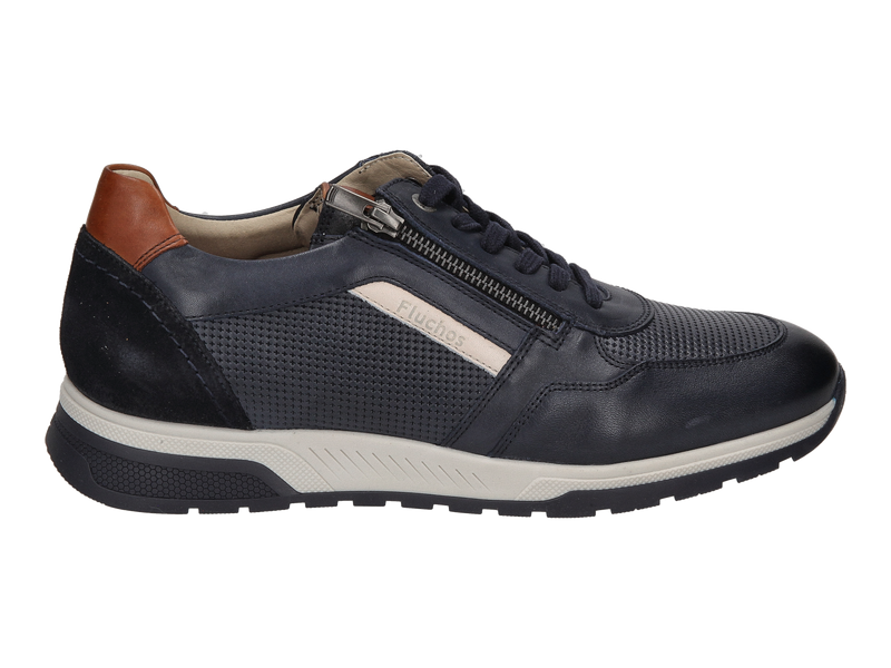 Voir le produit 'Fluchos Baskets Bleu' (en anglais) Fluchos Baskets Bleu