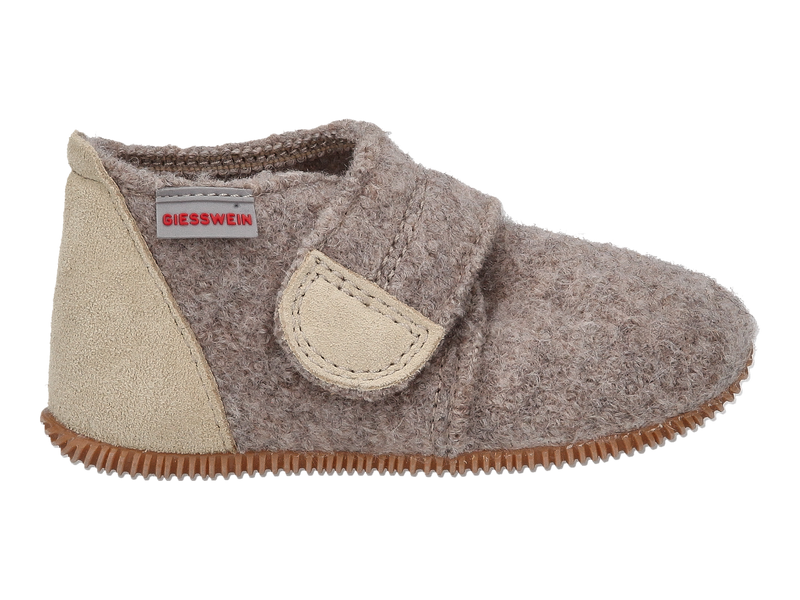 Voir le produit 'Giesswein Pantoufles Beige' (en anglais) Giesswein Pantoufles Beige