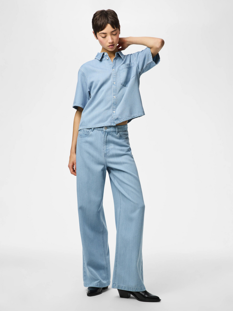 Bekijk product 'Pieces Blouses Blauw' Pieces Blouses Blauw