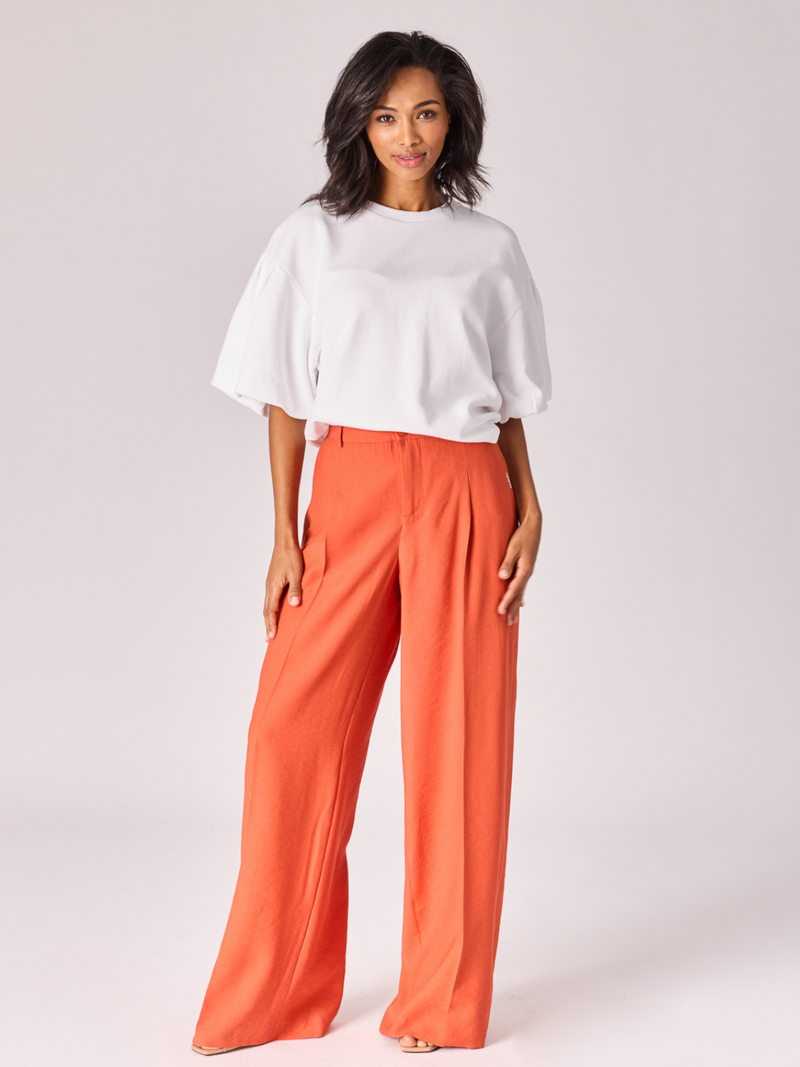 Bekijk product 'Lalotti Sweaters Wit' Lalotti Sweaters Wit