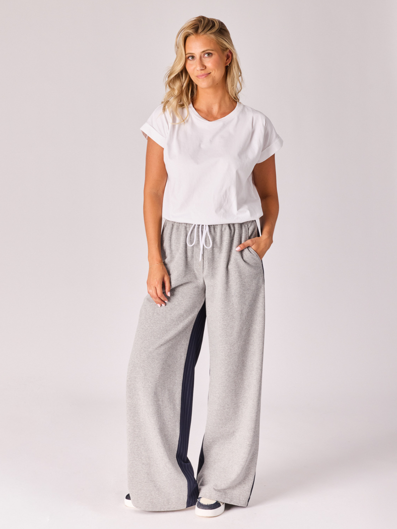 Bekijk product 'Lalotti T-shirts Wit' Lalotti T-shirts Wit