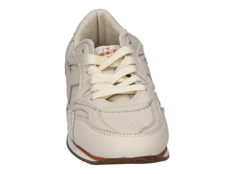 Voir le produit 'Diadora Heritage Baskets Off White' (en anglais) Diadora Heritage Baskets Off White