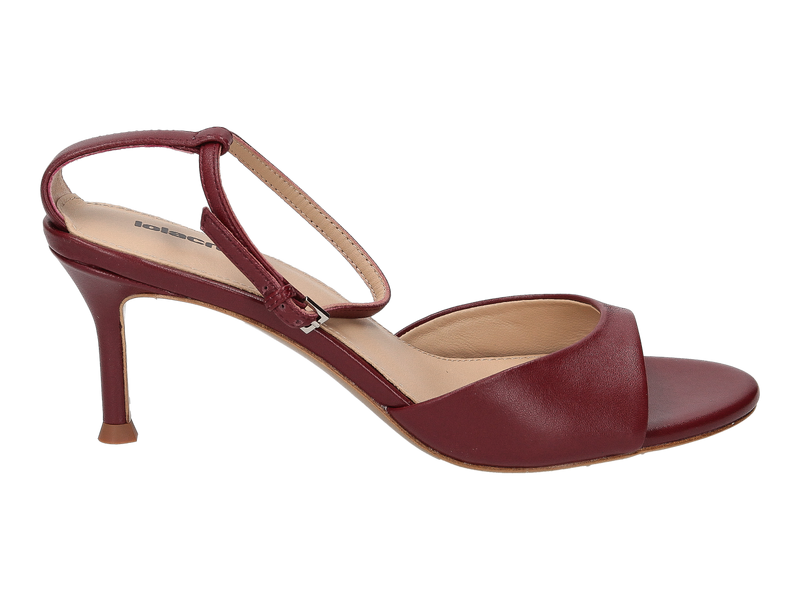 Voir le produit 'Lola Cruz Sandales Bordeaux' (en anglais) Lola Cruz Sandales Bordeaux