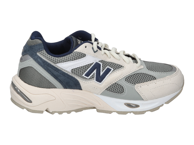 New Balance Sneakers Beige
