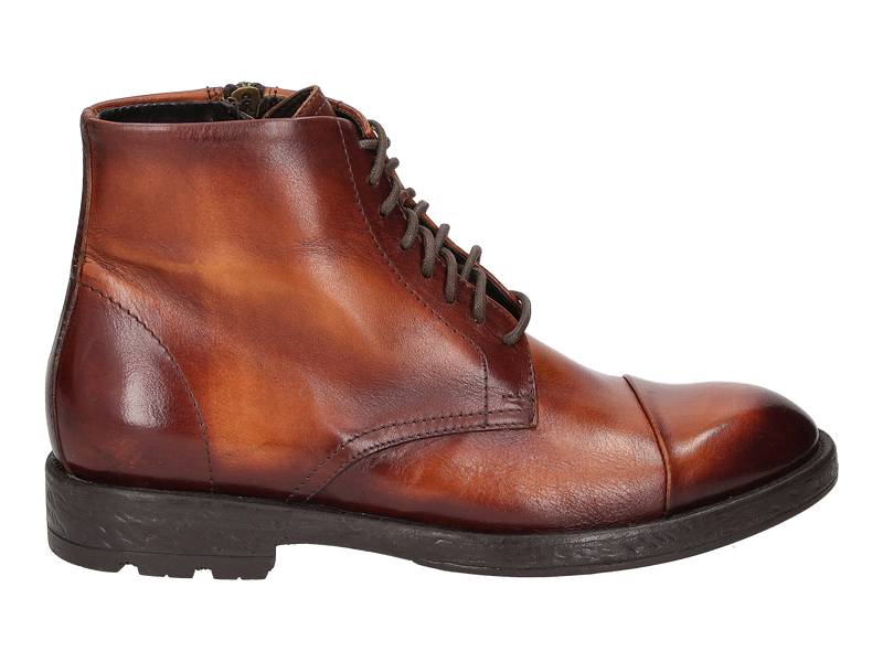 Voir le produit 'Verduyn Bottines Cognac' (en anglais) Verduyn Bottines Cognac