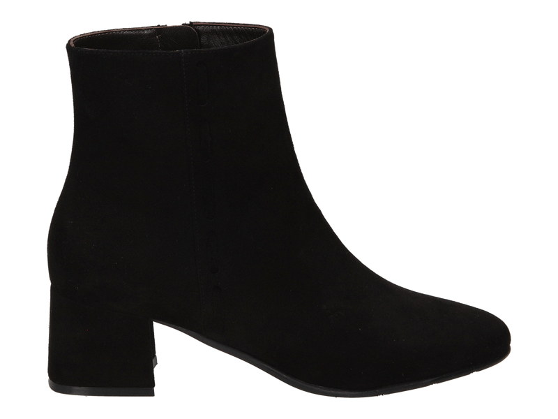 Voir le produit 'Voltan Botte à Talon Noir' (en anglais) Voltan Botte à Talon Noir