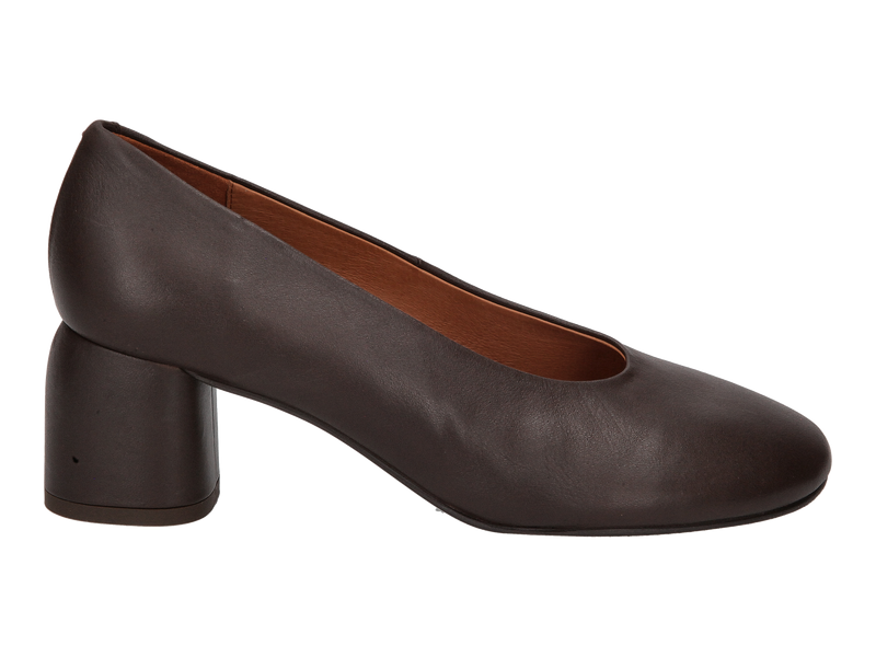 Angel Alarcon Pumps Bruin