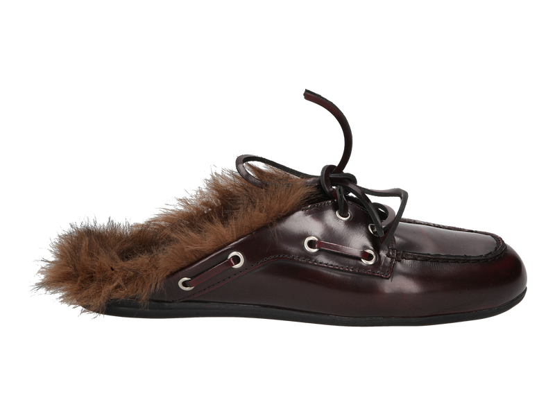 Voir le produit 'Posa Mules Bordeaux' (en anglais) Posa Mules Bordeaux