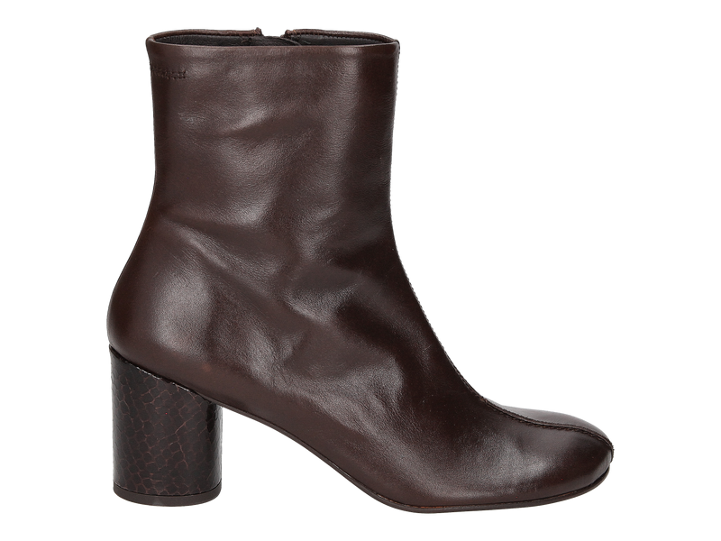 Voir le produit 'Zinda Bottines Brun' (en anglais) Zinda Bottines Brun
