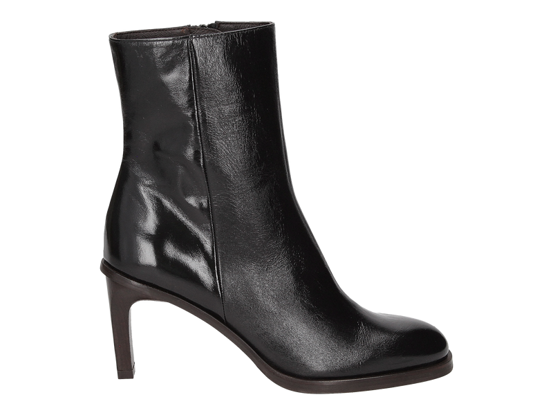 Voir le produit 'Zinda Bottines Noir' (en anglais) Zinda Bottines Noir