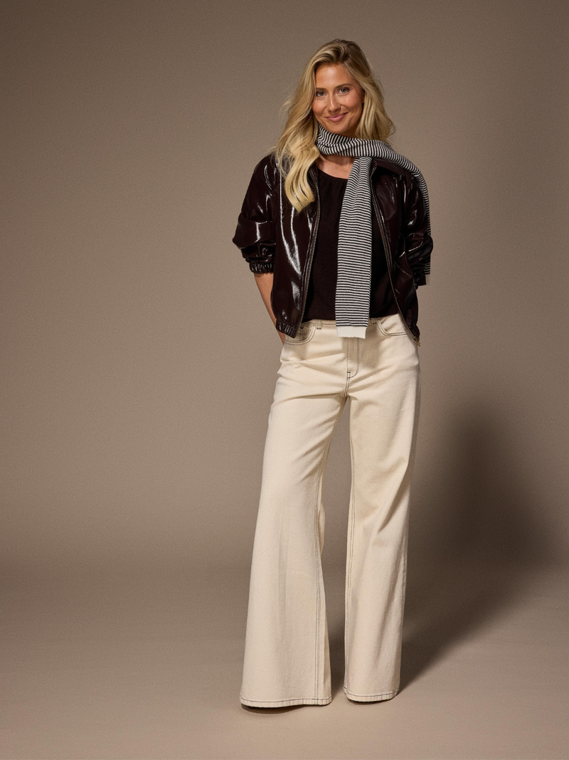 Voir le produit 'Lalotti Jeans Beige' (en anglais) Lalotti Jeans Beige