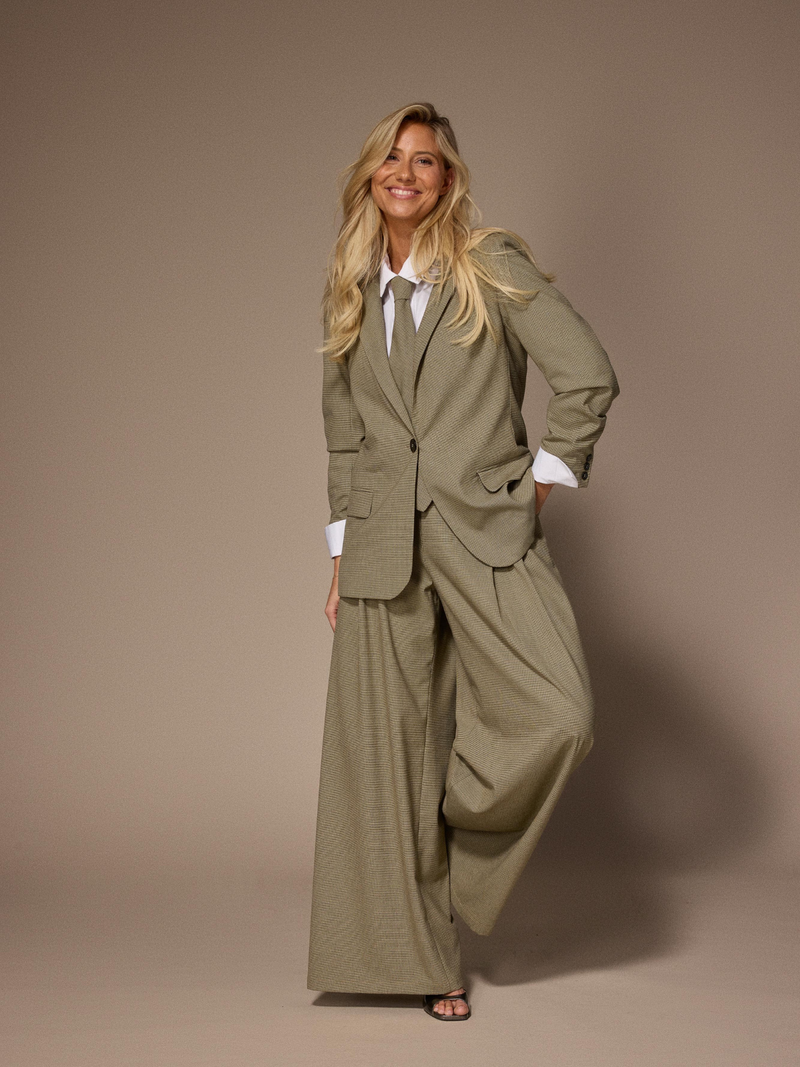 Voir le produit 'Lalotti Pantalons Vert' (en anglais) Lalotti Pantalons Vert