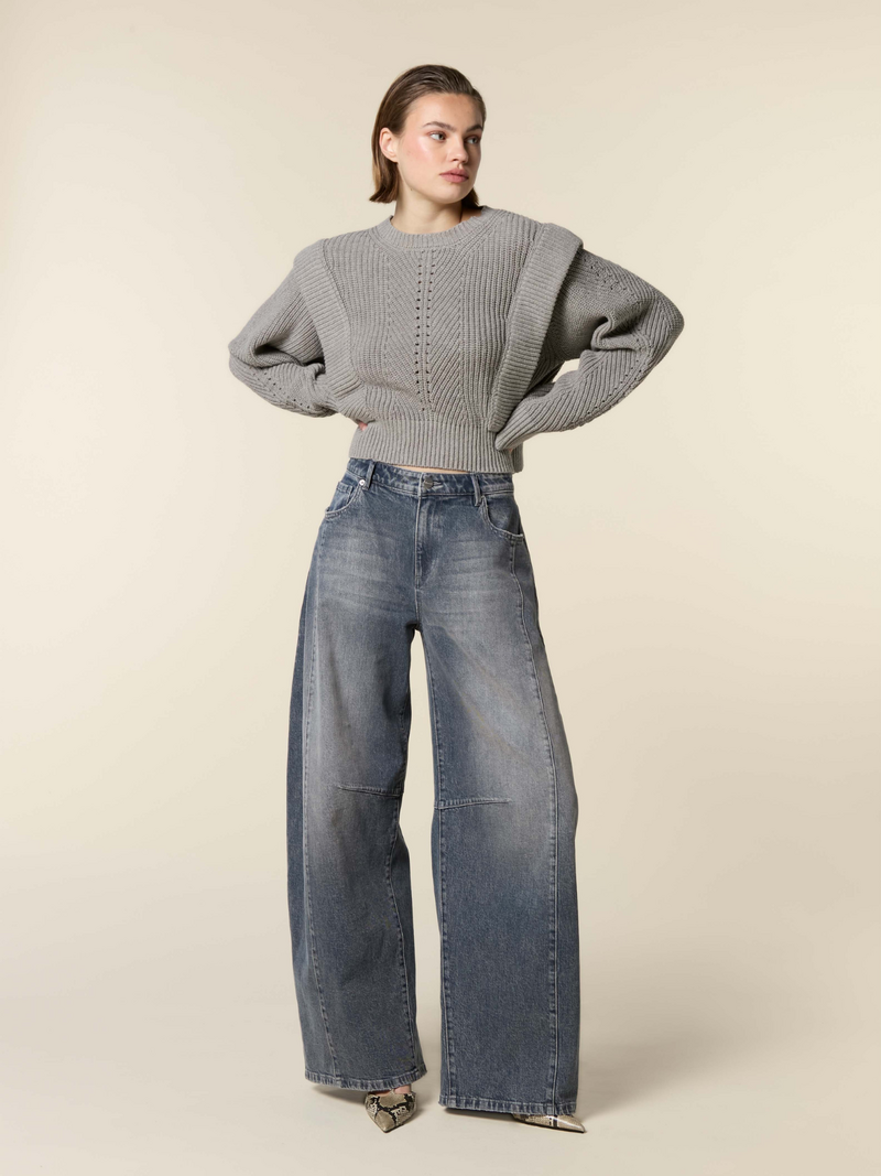 Voir le produit 'Homage Pantalons Gris' (en anglais) Homage Pantalons Gris