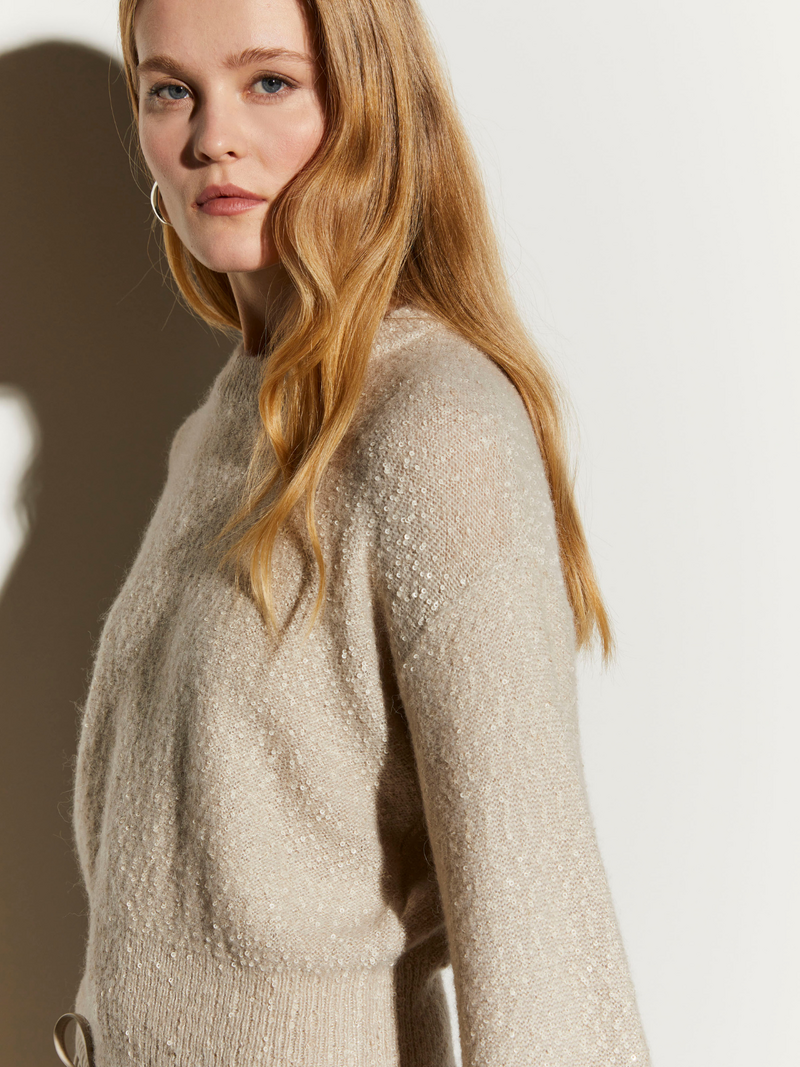 Bekijk product 'Isabelle Blanche Sweaters Beige' Isabelle Blanche Sweaters Beige