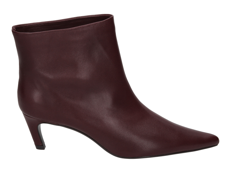 Voir le produit 'Lola Cruz Bottines Bordeaux' (en anglais) Lola Cruz Bottines Bordeaux