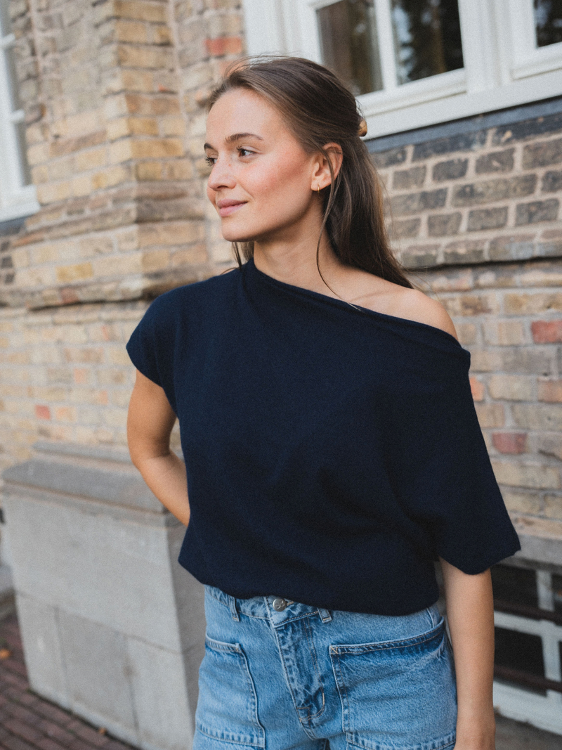 View product 'Dou Doun Pullovers Blue' Dou Doun Pullovers Blue
